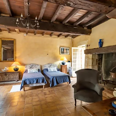 Holiday home La Jembertie En Perigord *